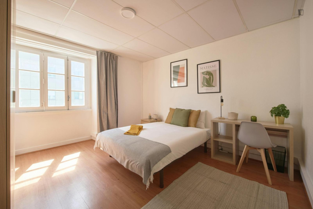 Cosy double bedroom near Avenida metro station - Lisbonne - chambre - ImmoJeune