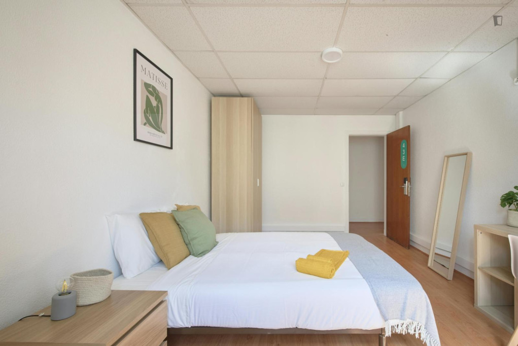 Comfy double bedroom near Avenida metro station - Lisbonne - chambre - ImmoJeune