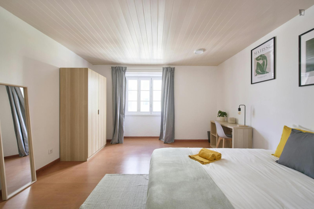 Cosy double bedroom near Marquês de Pombal - Lisbonne - chambre - ImmoJeune
