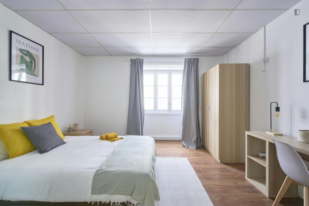 Pleasant ensuite double bedroom near Marquês de Pombal - Lisbonne - chambre - ImmoJeune
