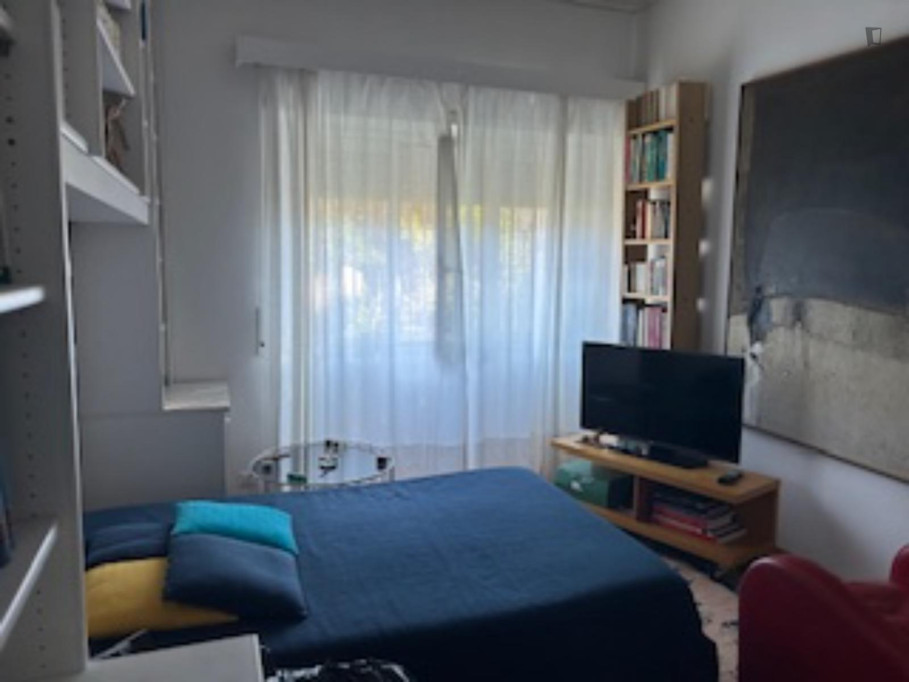 Double bedroom in 4-bedroom apartment - Rome - chambre - ImmoJeune
