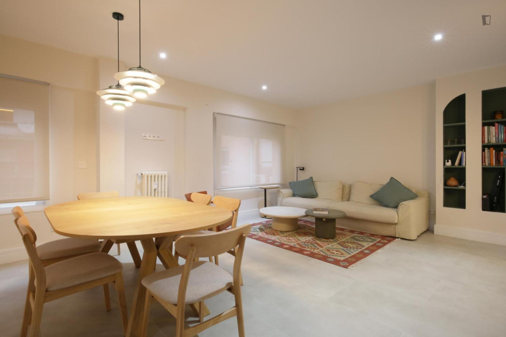 Beautiful 2-bedroom apartment in the Hispanoamérica neighbourhood - Madrid - chambre - ImmoJeune