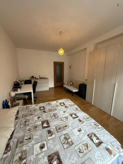 Cosy double bedroom near Susa metro station - Milan - chambre - ImmoJeune