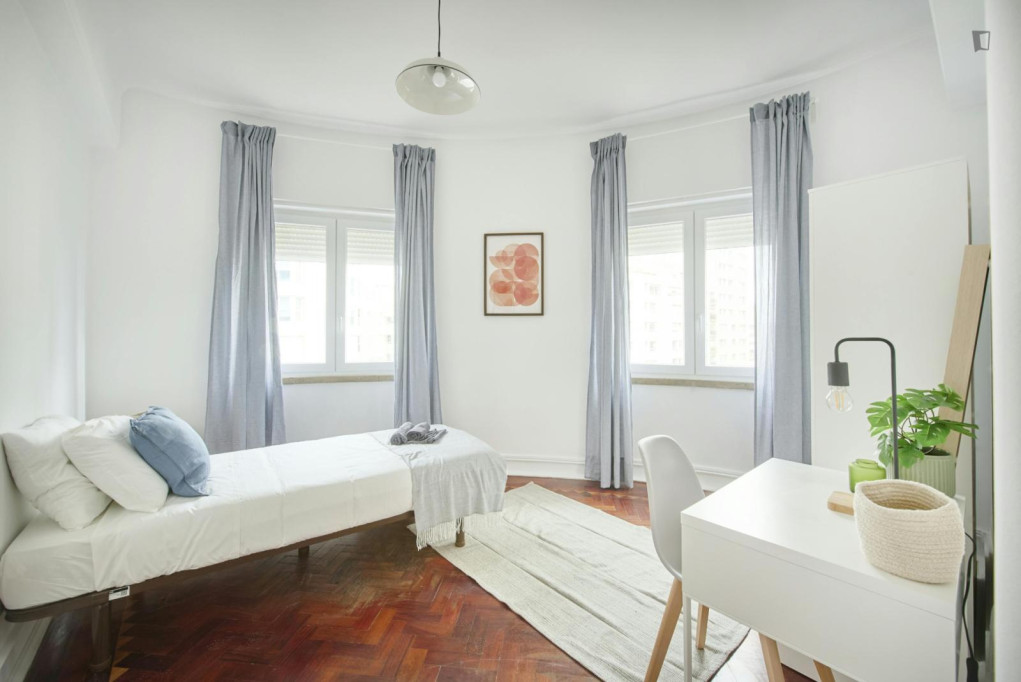 Alluring single bedroom in Saldanha - Lisbonne - chambre - ImmoJeune