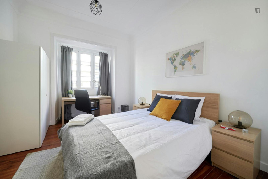 Appealing double bedroom in Entrecampos - Lisbonne - chambre - ImmoJeune