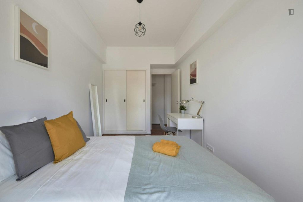 Neat double bedroom in Campolide - Lisbonne - chambre - ImmoJeune