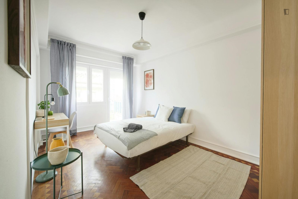 Spacious double bedroom in Saldanha - Lisbonne - chambre - ImmoJeune