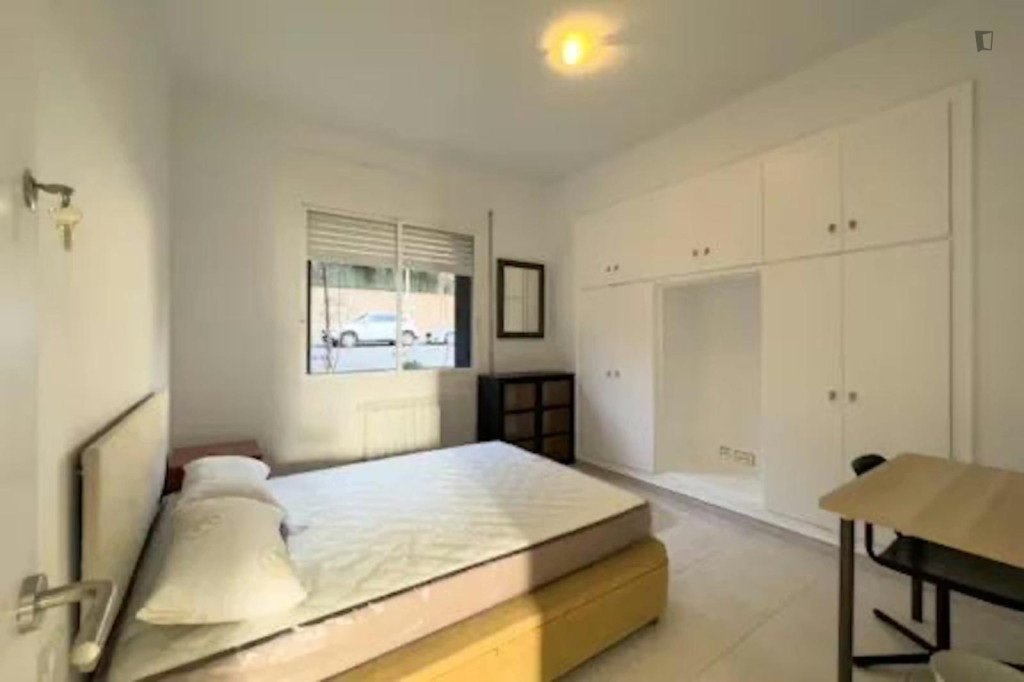 Spacious double bedroom - Barcelone - chambre - ImmoJeune