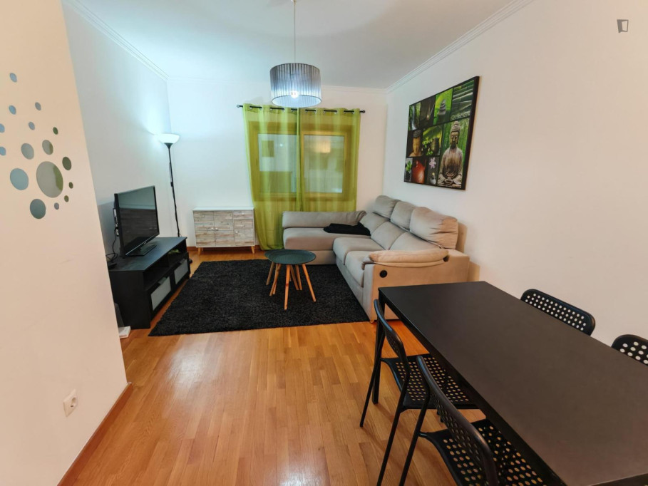 Cozy 1 Bedroom Apartment plus an Office close to  Fonte do Cuco Metro - Porto - chambre - ImmoJeune