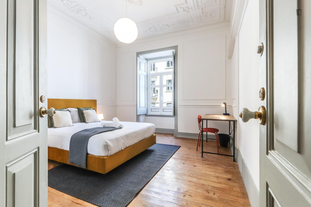 Ample double bedroom in Campo de Ourique - Lisbonne - chambre - ImmoJeune