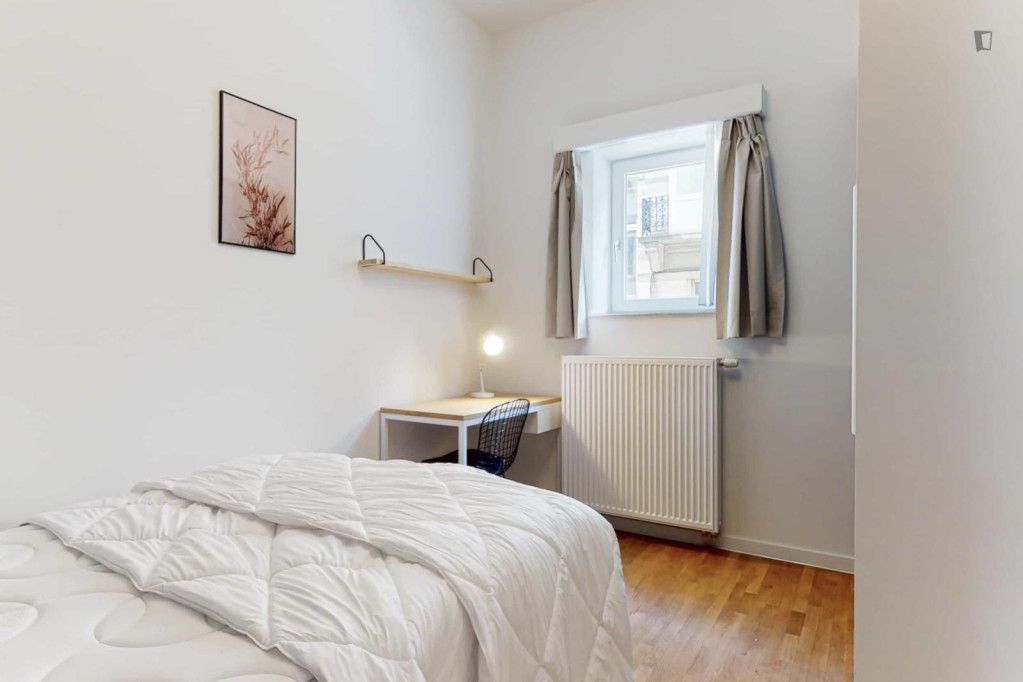 Pleasant double bedroom near Maelbeek metro - Bruxelles - chambre - ImmoJeune