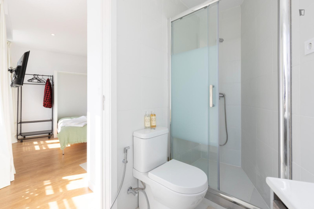 Amazing studio near 24 de Agosto metro  - Porto - chambre - ImmoJeune