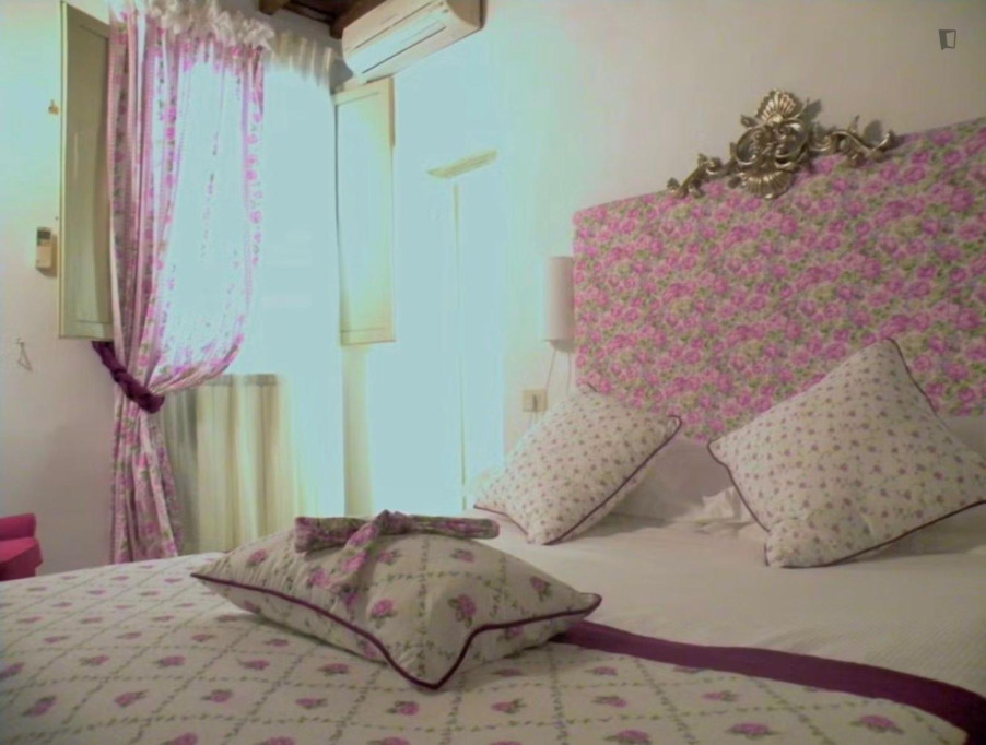 2-Bedroom Apartment in Florence - Florence - chambre - ImmoJeune