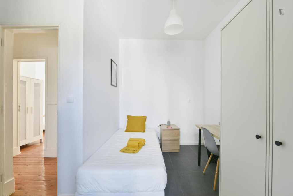 Comfy single bedroom in Penha de França - Lisbonne - chambre - ImmoJeune