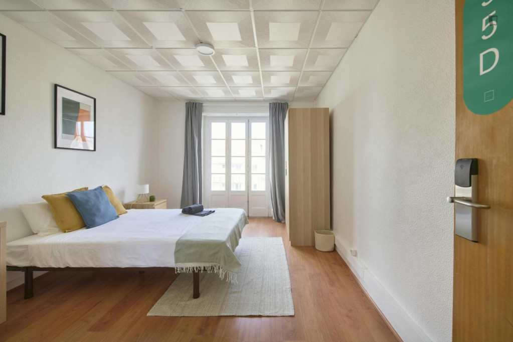 Inviting double bedroom near Avenida station - Lisbonne - chambre - ImmoJeune