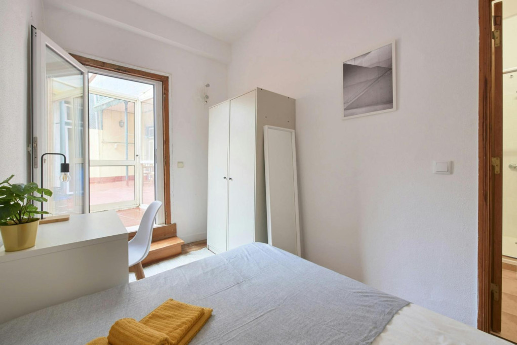 Charming double ensuite bedroom in Martim Moniz - Lisbonne - chambre - ImmoJeune