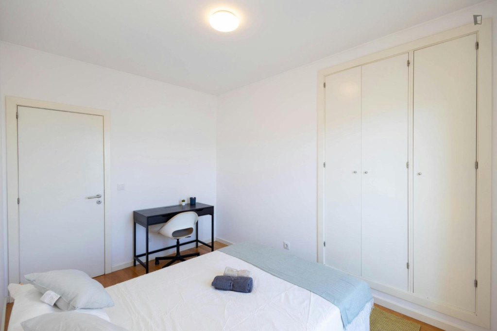 Very neat double bedroom in Parque das Nações - Lisbonne - chambre - ImmoJeune