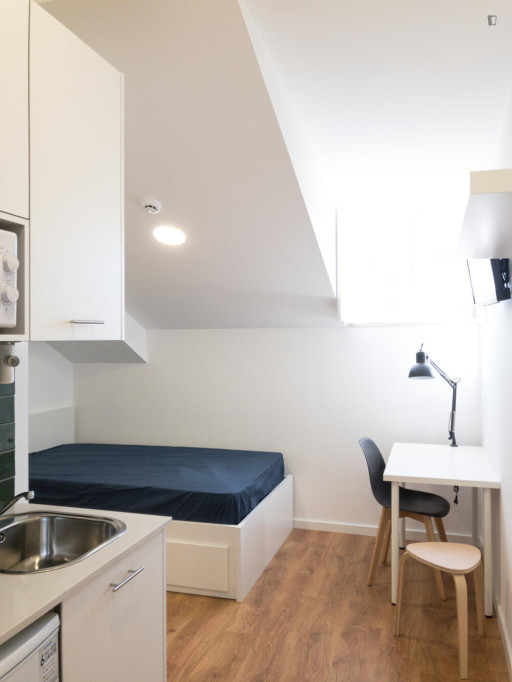 Lovely little studio in the centre of Coimbra - Coimbra - chambre - ImmoJeune