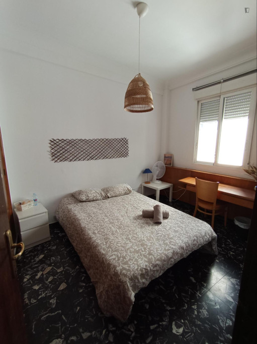 Cozy double bedroom in the heart of Valencia - Valence - chambre - ImmoJeune