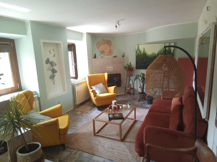 1-bedroom house, with outdoor area - Turin - chambre - ImmoJeune