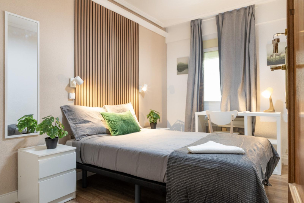 Excellent double bedroom in Puerta del Ángel - Madrid - chambre - ImmoJeune