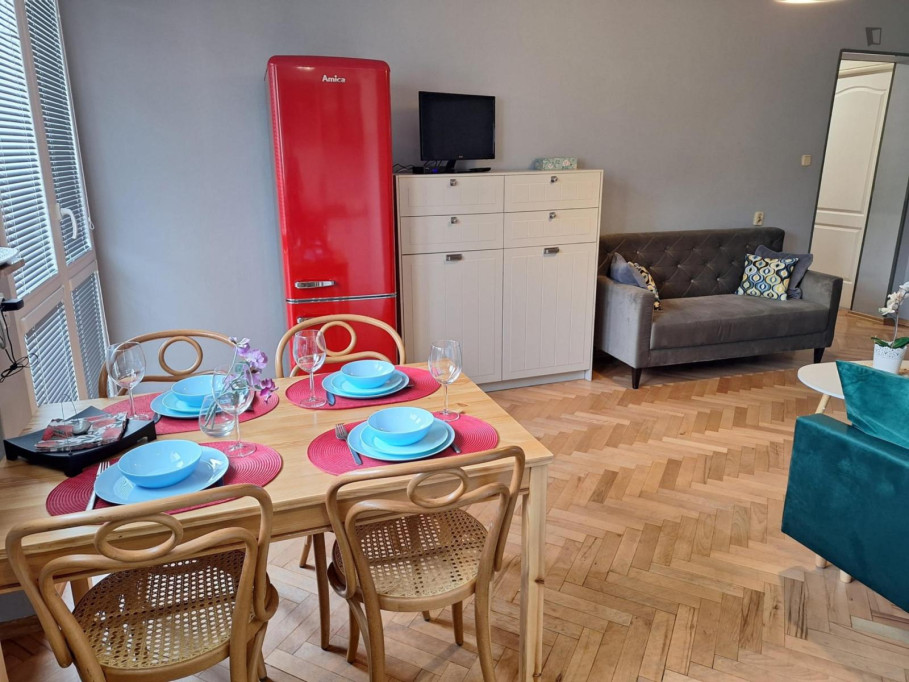 Luminous 3 Bedroom Apartment close to Juliusz Słowacki Park - Wroclaw - chambre - ImmoJeune