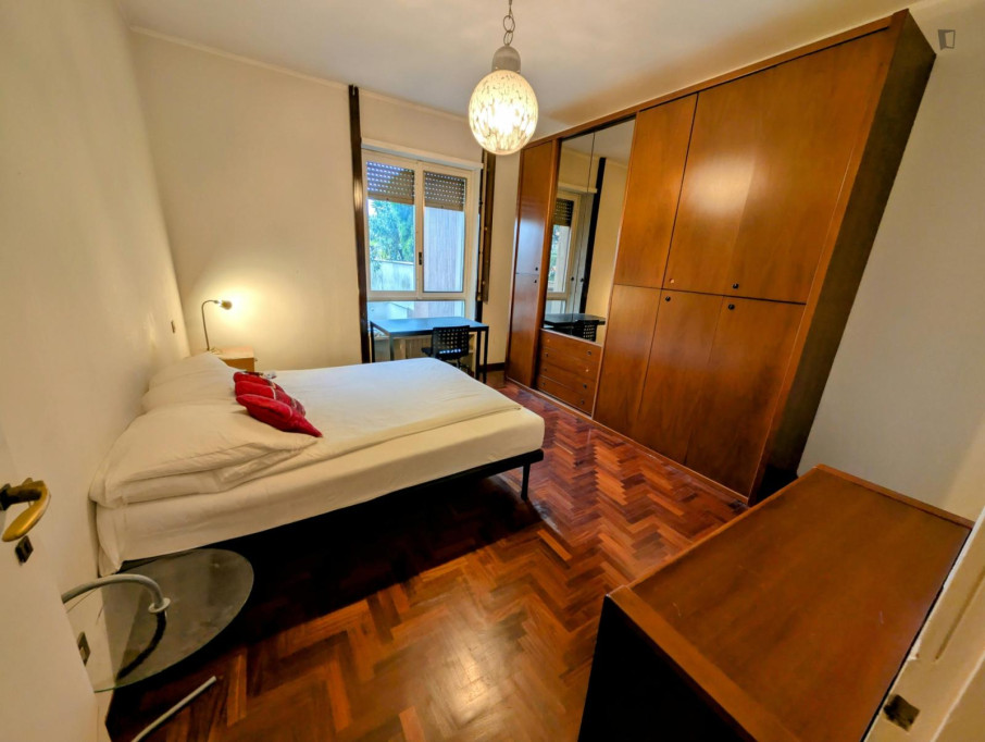 Lovely double bedroom in Bicocca - Milan - chambre - ImmoJeune