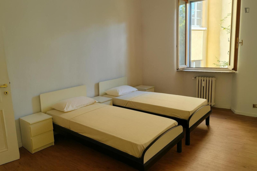 Bed in a comfy twin bedroom, in Città Studi - Politecnico - Milan - chambre - ImmoJeune