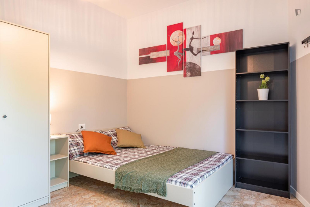 Attractive double bedroom near Ponale metro station - Milan - chambre - ImmoJeune
