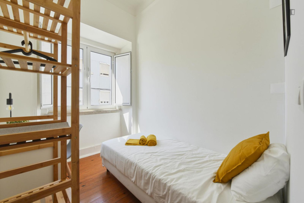 Lovely single bedroom in Penha de França - Lisbonne - chambre - ImmoJeune