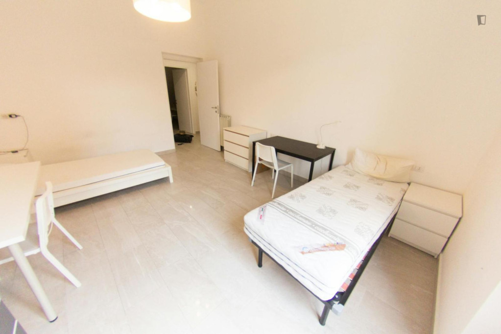 Bed in nice twin bedroom in Bovisa - Milan - chambre - ImmoJeune