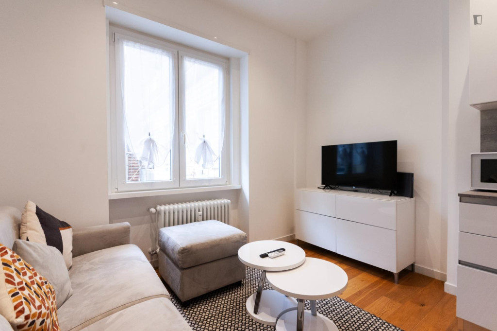 Very modern 1 bedroom apartment near Missori metro - Milan - chambre - ImmoJeune
