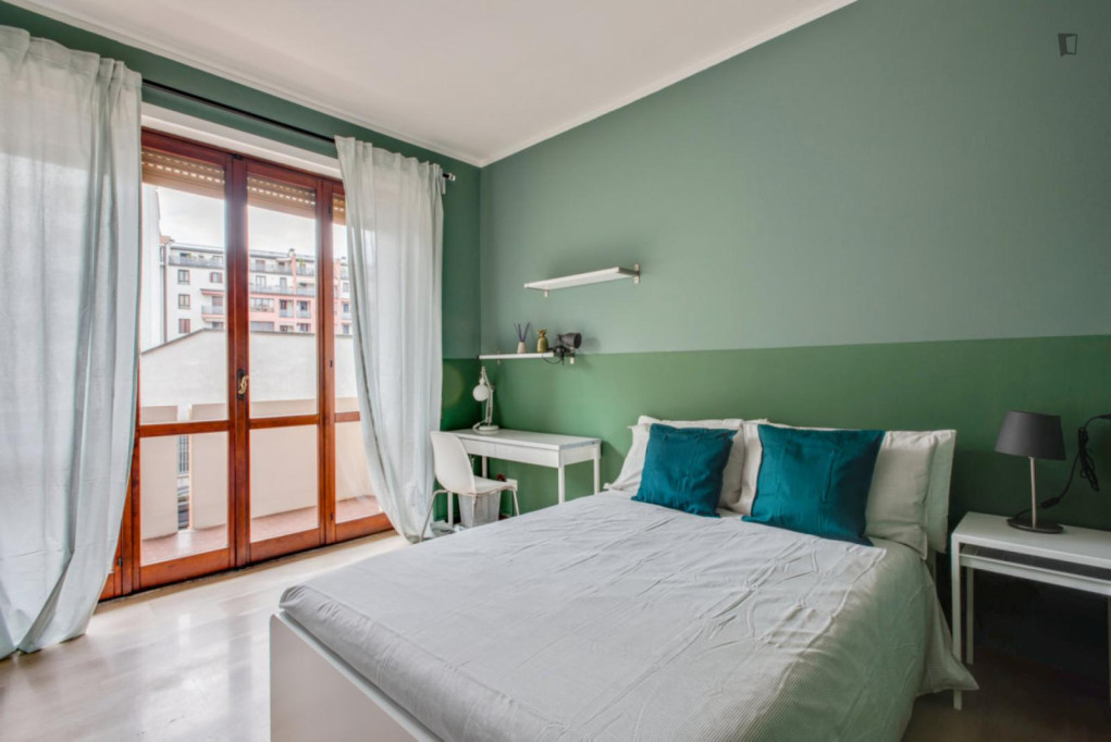 Cool single bedroom with a balcony, in Greco - Milan - chambre - ImmoJeune