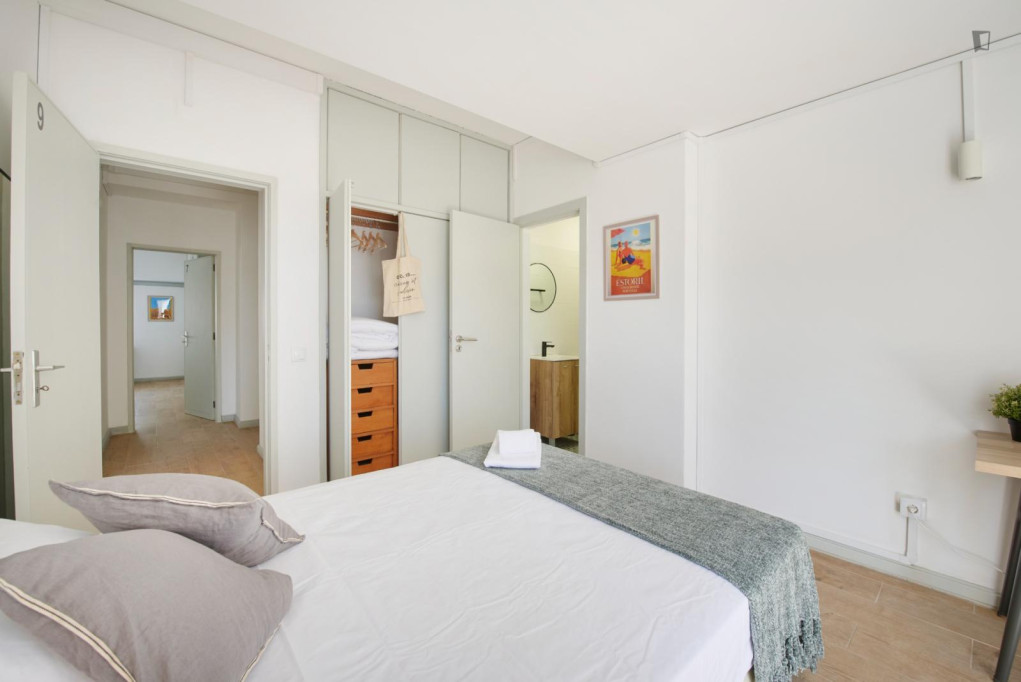 Brilliant double ensuite bedroom in Arroios - Lisbonne - chambre - ImmoJeune