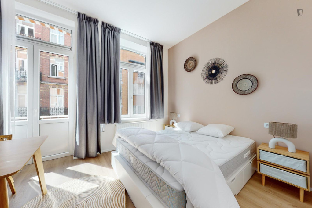 Cosy double bedroom near Parc de Forest - Bruxelles - chambre - ImmoJeune