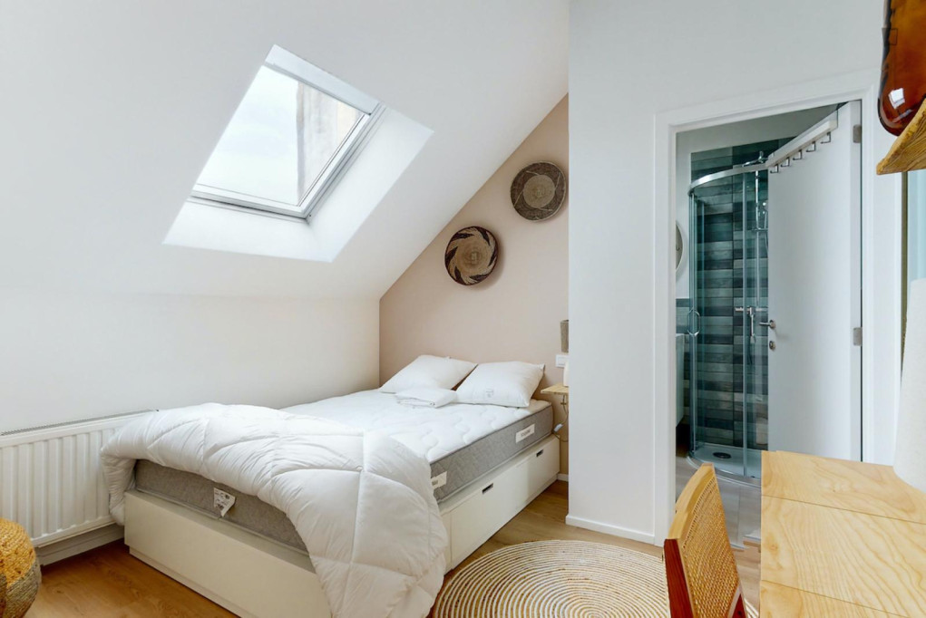Delightful double ensuite bedroom in Saint-Gilles - Bruxelles - chambre - ImmoJeune