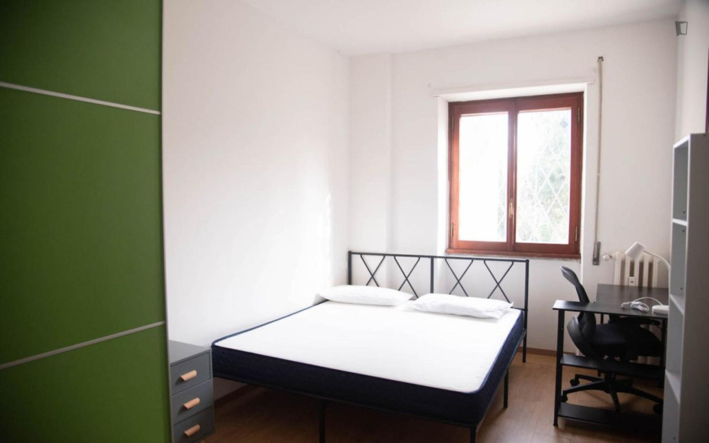 Lovely double ensuite bedroom in Giuliano-Dalmata - Rome - chambre - ImmoJeune