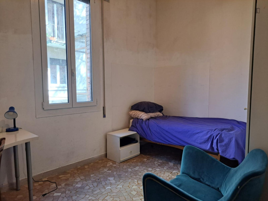 Comfortable single bedroom well connected to the city center - Bologne - chambre - ImmoJeune