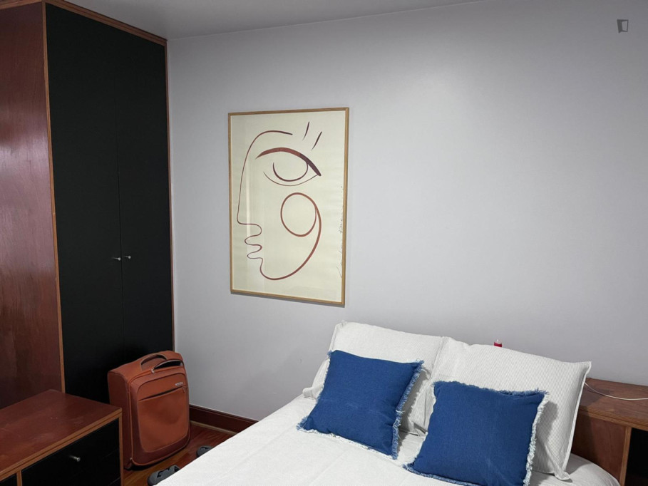 PRÍNCIPE REAL Charming and comfy 1-bedroom flat in Príncipe Real - Lisbonne - chambre - ImmoJeune
