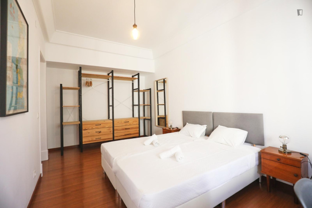Spacious bedroom with private bathroom in Saldanha - Lisbonne - chambre - ImmoJeune