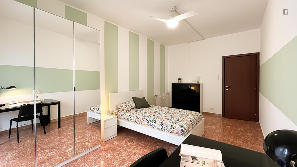 Very nice single bedroom in the Ortica neighbourhood - Milan - chambre - ImmoJeune