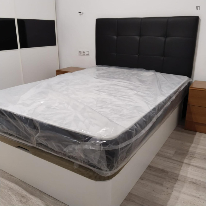 Double bedroom in 4 bedroom apartment - Barcelone - chambre - ImmoJeune