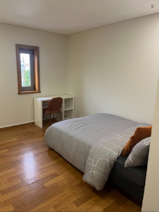 Exclusive Single Bedroom close to Viana Do Castelo Train Station - Viana do Castelo - chambre - ImmoJeune