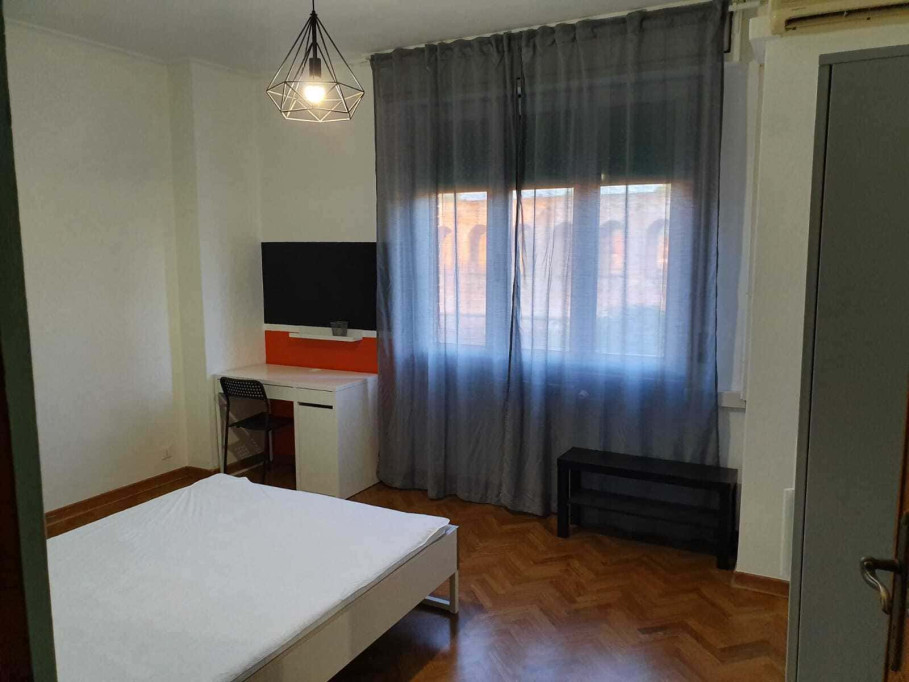 Via FRANCESCO DE PINEDO 4D - Florence - chambre - ImmoJeune