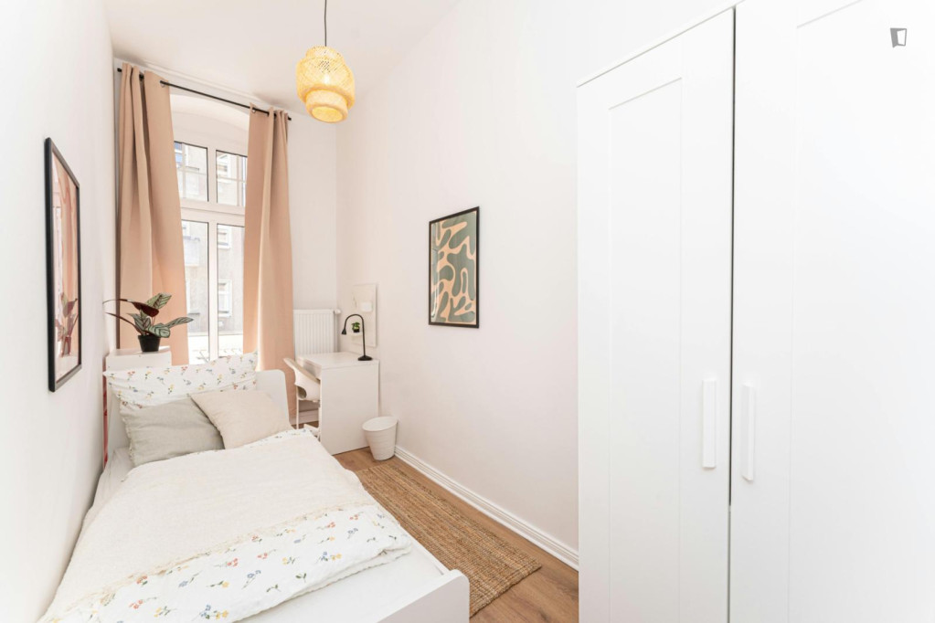Single bedroom with a balcony, in Neukölln - Berlin - chambre - ImmoJeune