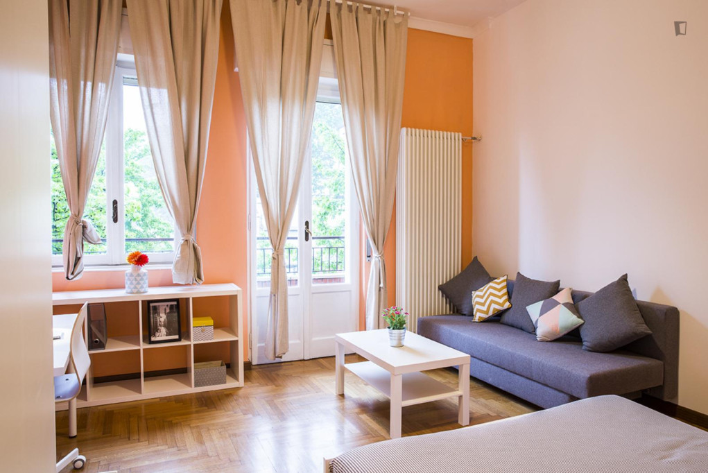 Spacious and comfortable double bedroom - Padova - chambre - ImmoJeune
