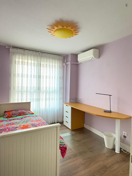 Cozy single bedroom in Leganés, well connected to the city center - Madrid - chambre - ImmoJeune
