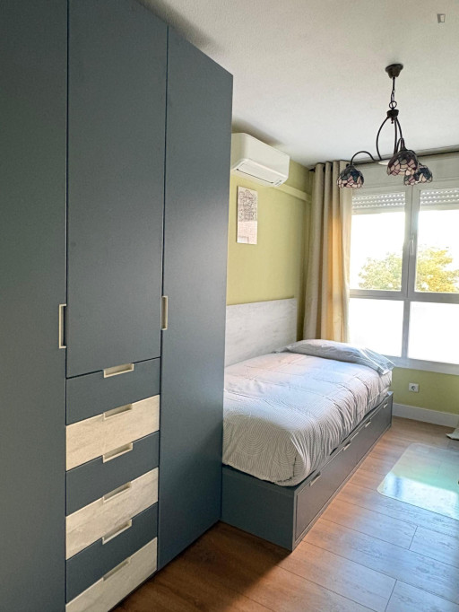 Comfortable single bedroom in Leganés, well connected to the city center - Madrid - chambre - ImmoJeune