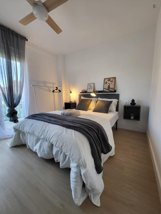 Very neat single bedroom near Alacant train station - Alicante - chambre - ImmoJeune