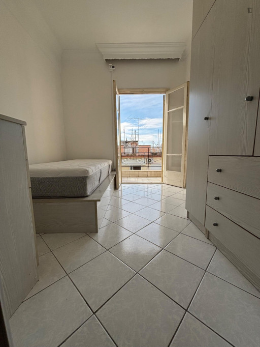 Prime location flat with sea view balcony close to Aristotle University - Thessaloniki - chambre - ImmoJeune